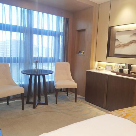 จินเจียง ไพน์ซิตี้ โฮเทล Hotel เซี่ยงไฮ้ ภายนอก รูปภาพ