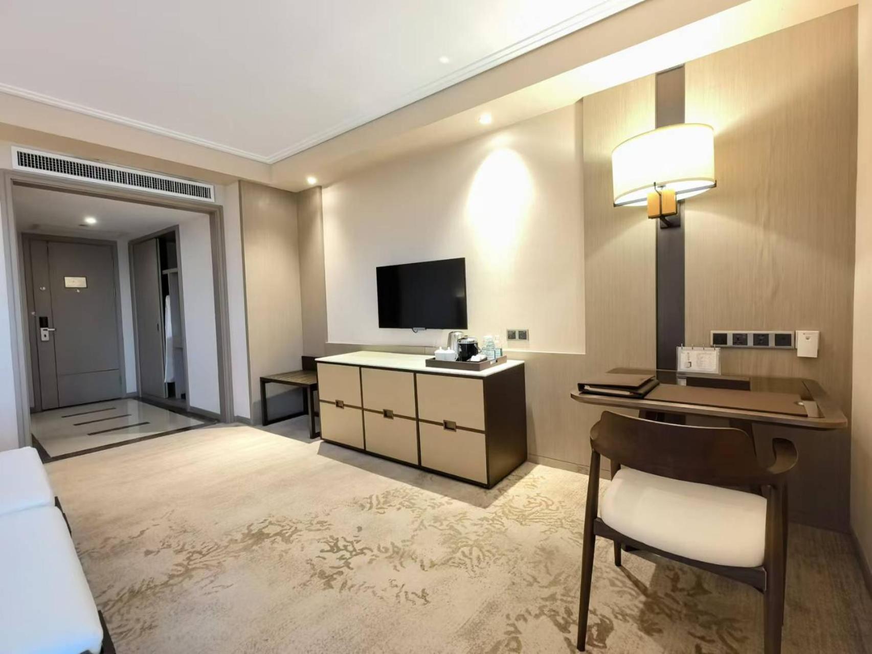 จินเจียง ไพน์ซิตี้ โฮเทล Hotel เซี่ยงไฮ้ ภายนอก รูปภาพ